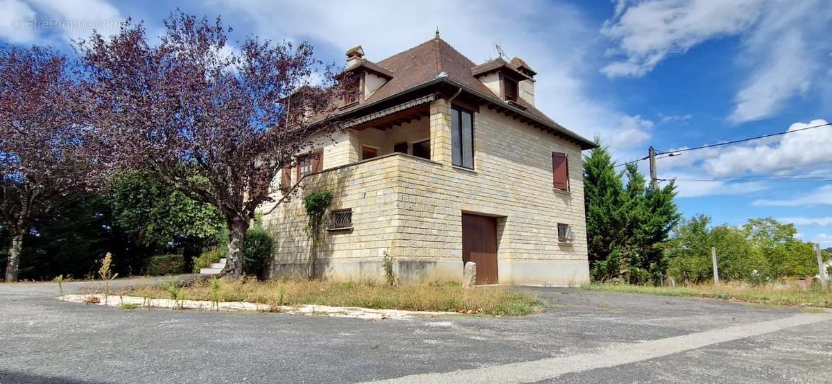 Maison à VILLEFRANCHE-DE-ROUERGUE