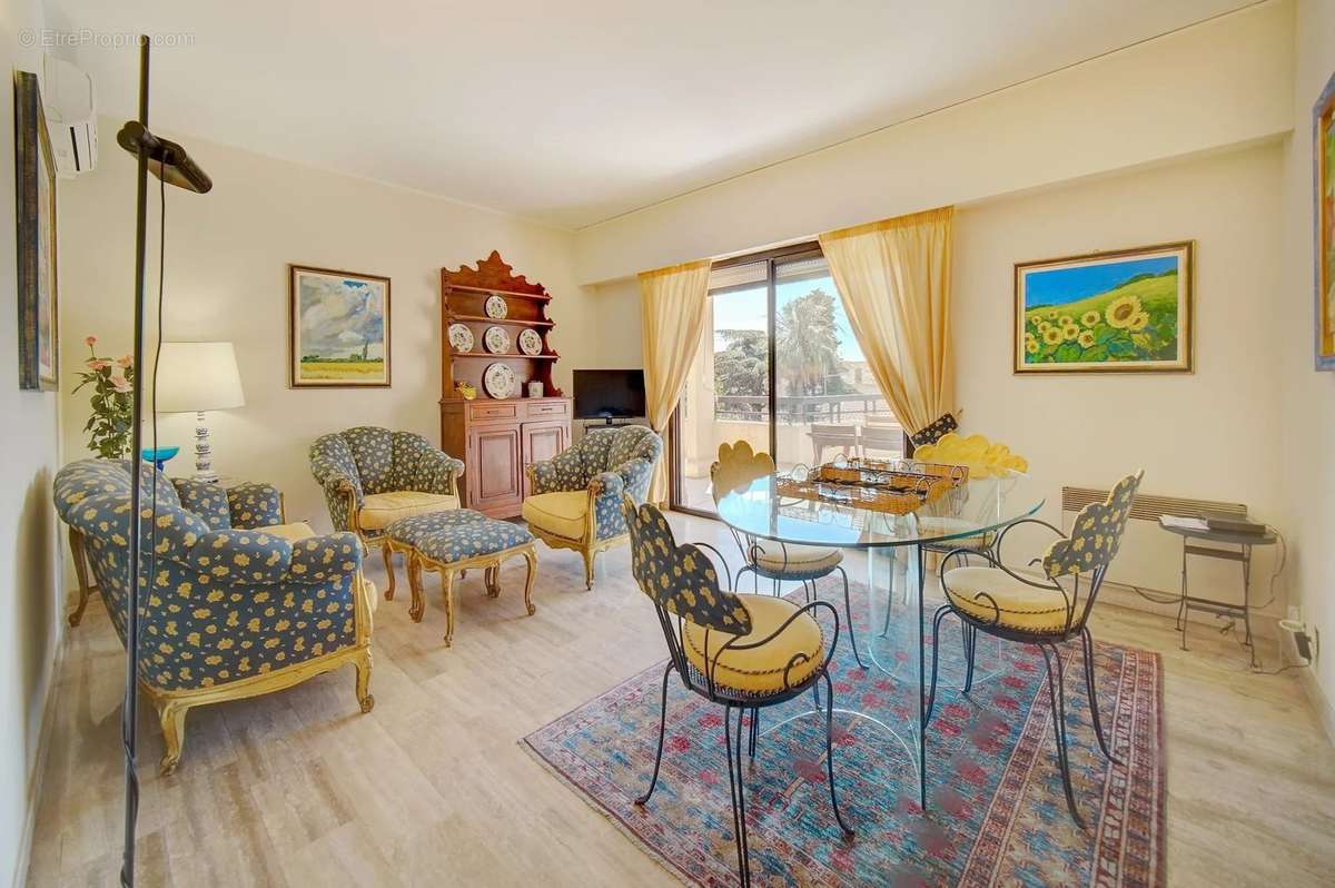 Appartement à CANNES