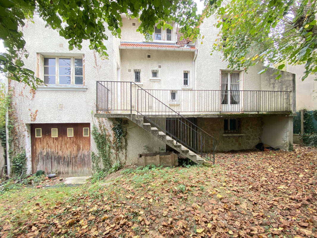 Maison à BURES-SUR-YVETTE