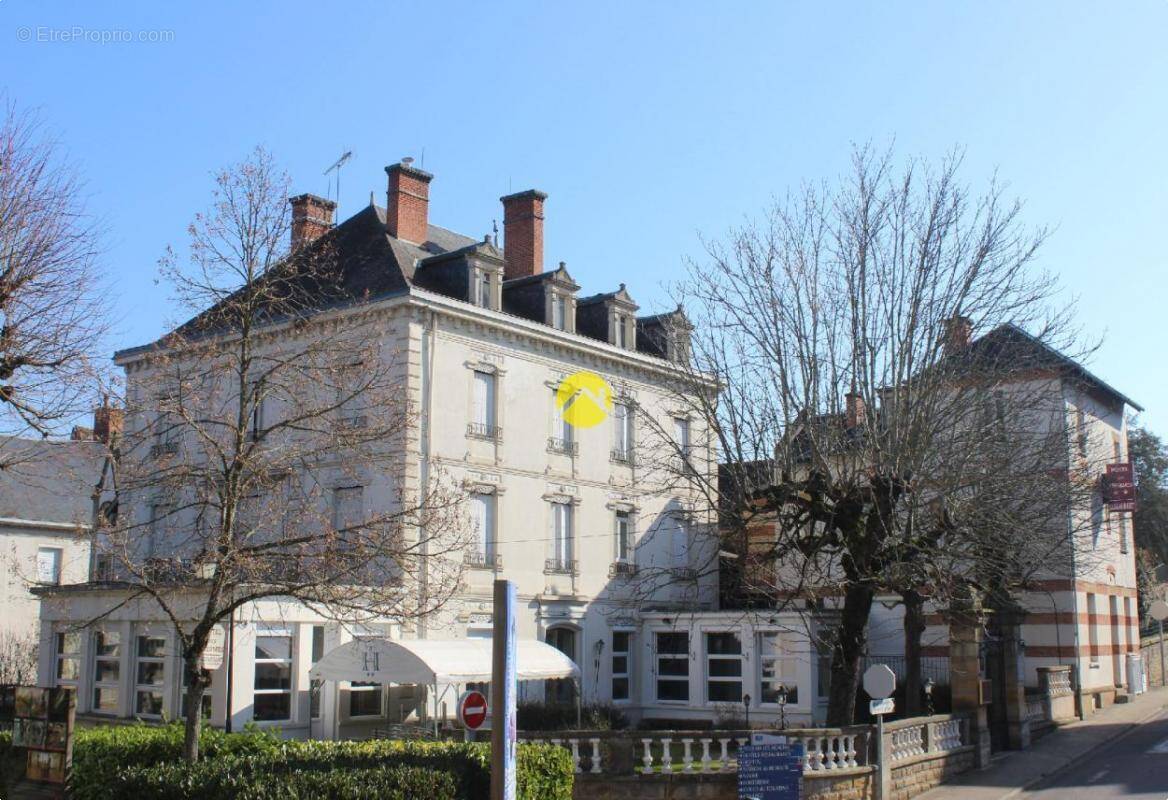 Appartement à BOURBON-L&#039;ARCHAMBAULT