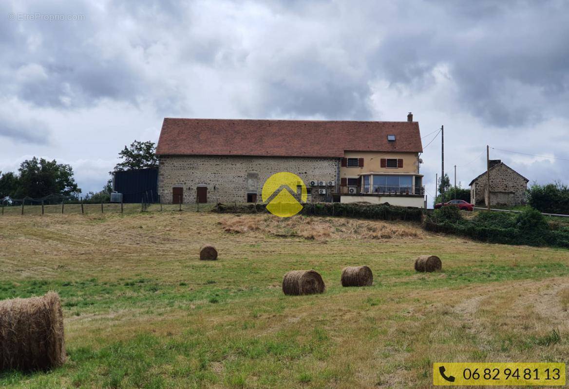 Maison à AUZANCES