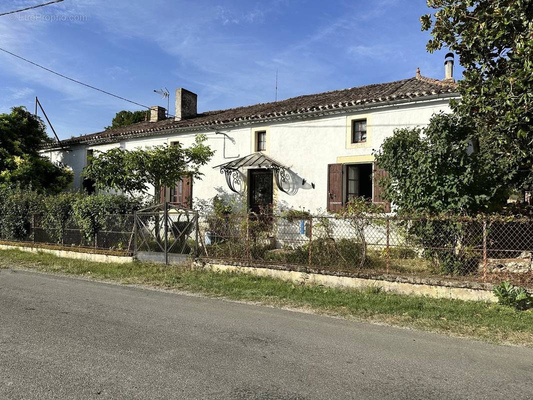 Maison à SAINT-PERDOUX