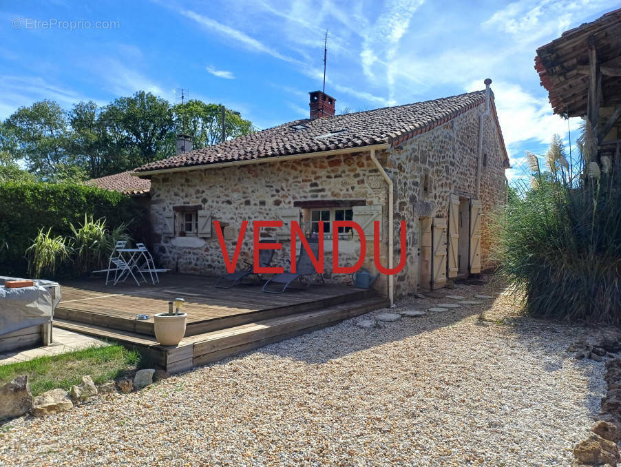 Maison à CHASSENEUIL-SUR-BONNIEURE