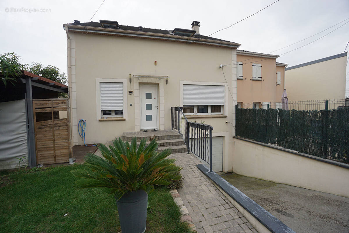 Maison à AULNAY-SOUS-BOIS