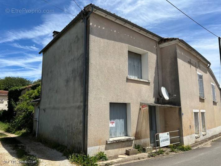 Maison à MANSLE