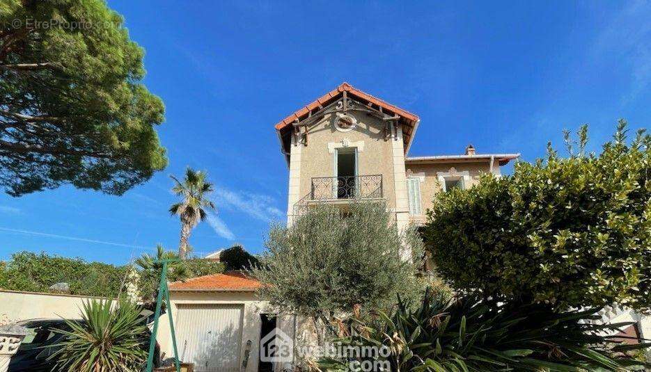 Charmante villa en exposition Sud - Maison à SAINTE-MAXIME