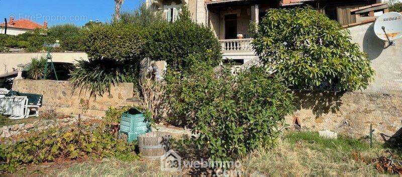 Jardin de 500m2 - Maison à SAINTE-MAXIME