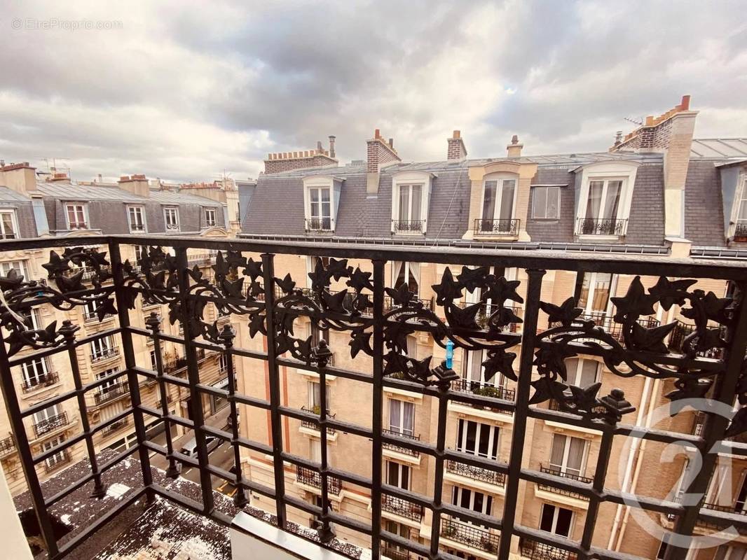 Appartement à PARIS-15E