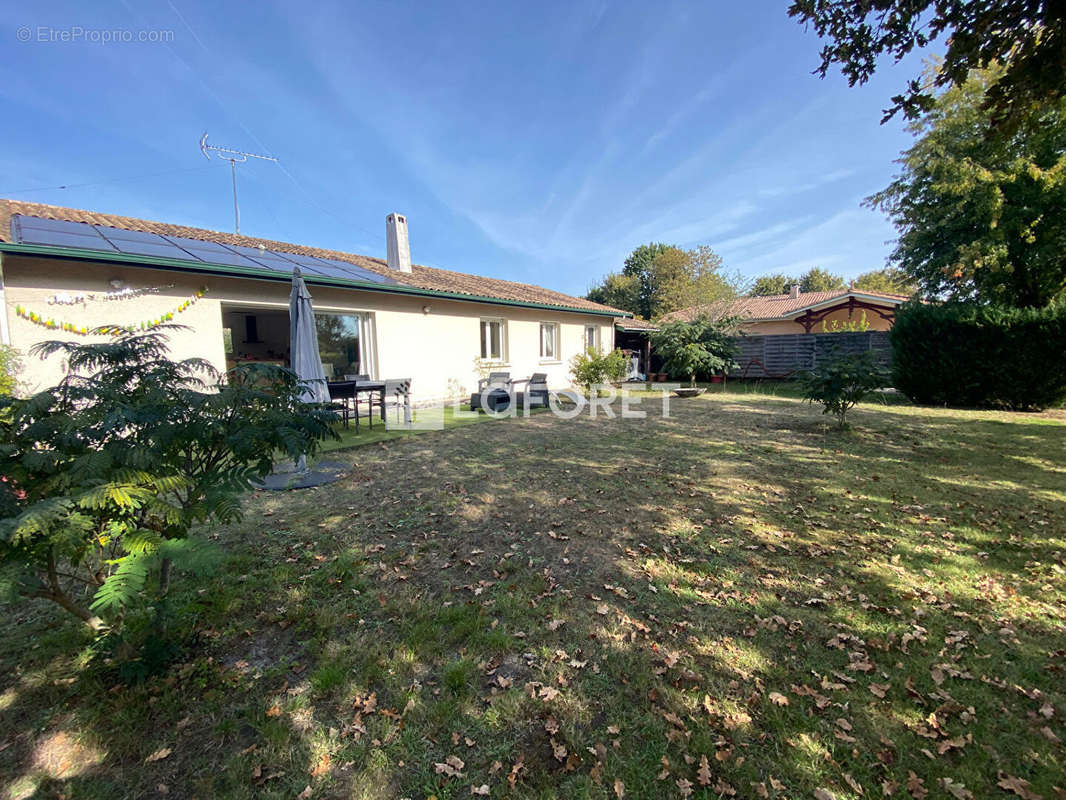 Maison à SAINT-JEAN-D&#039;ILLAC