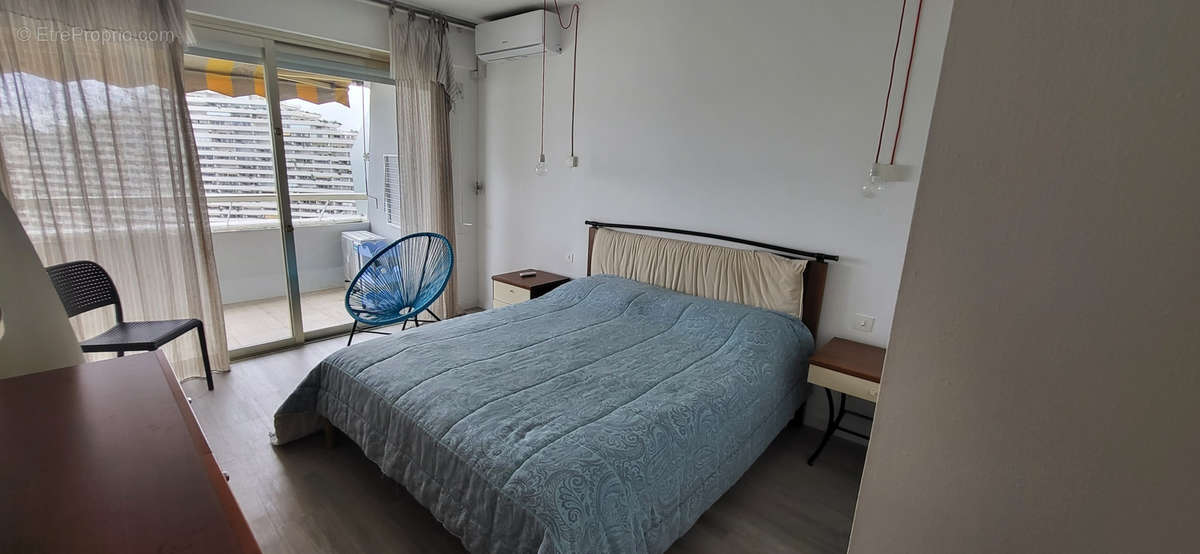 Appartement à VILLENEUVE-LOUBET