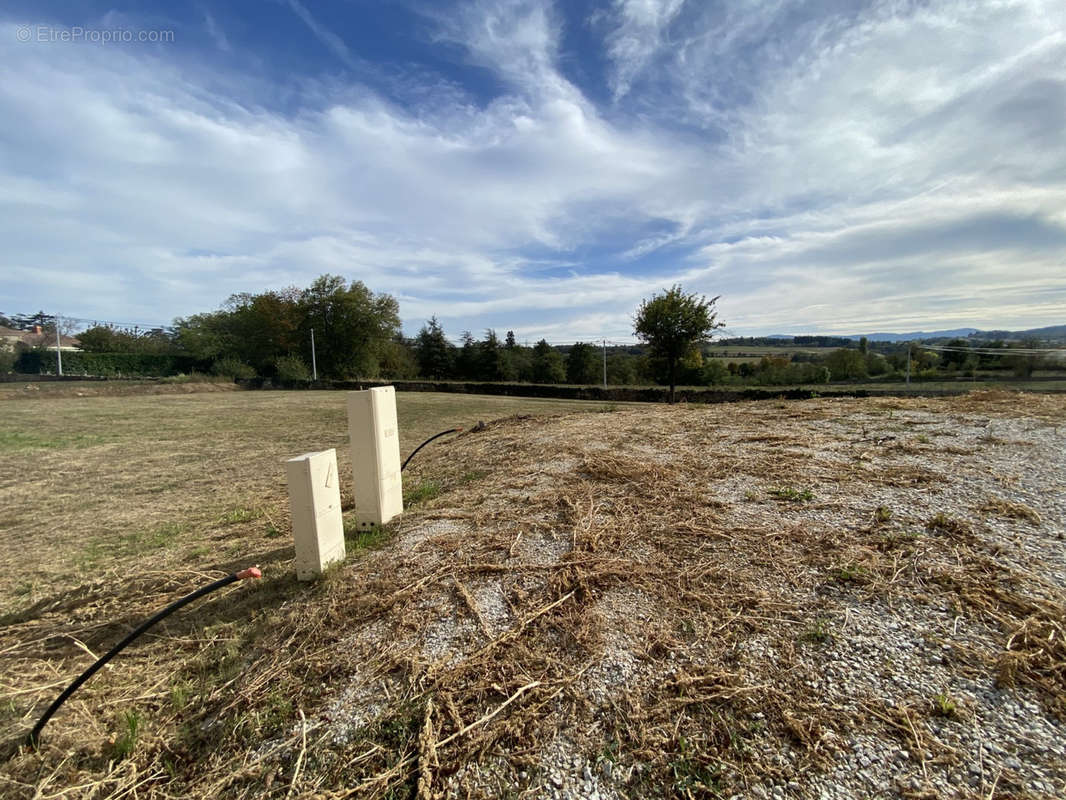 Terrain à ROIFFIEUX