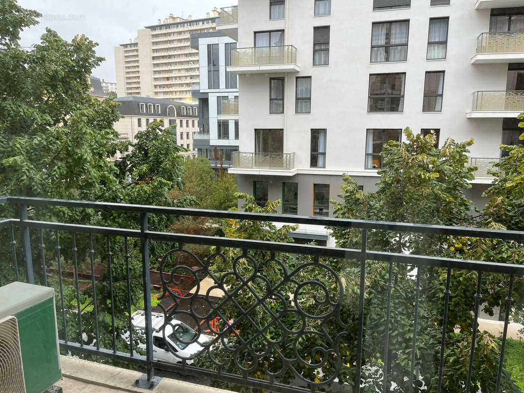 Appartement à ISSY-LES-MOULINEAUX