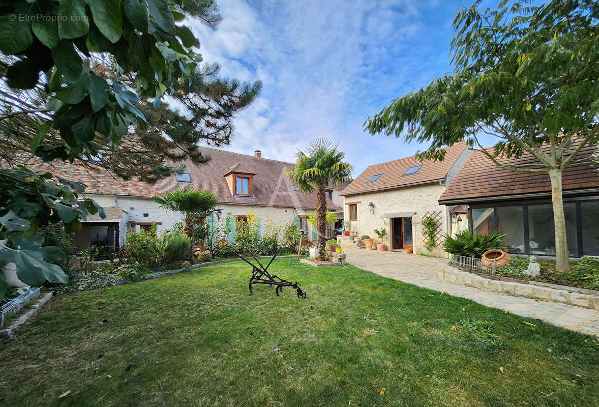 Maison à DOURDAN