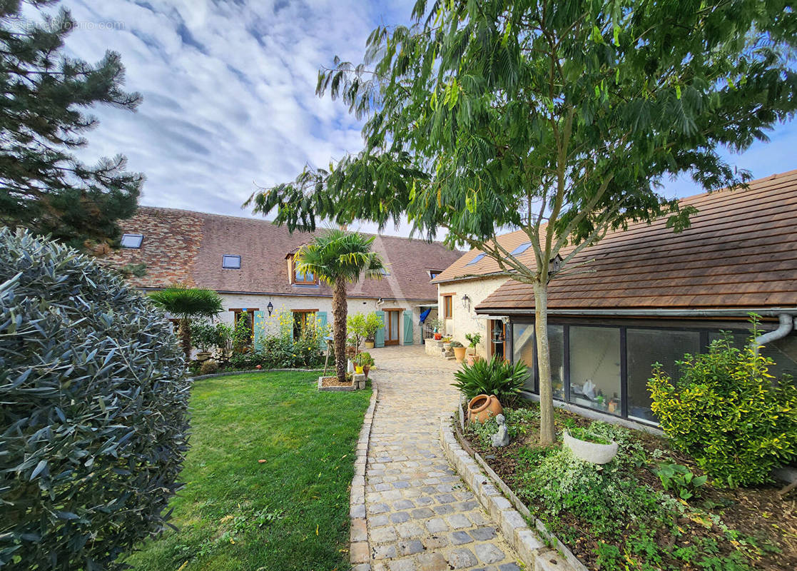 Maison à DOURDAN