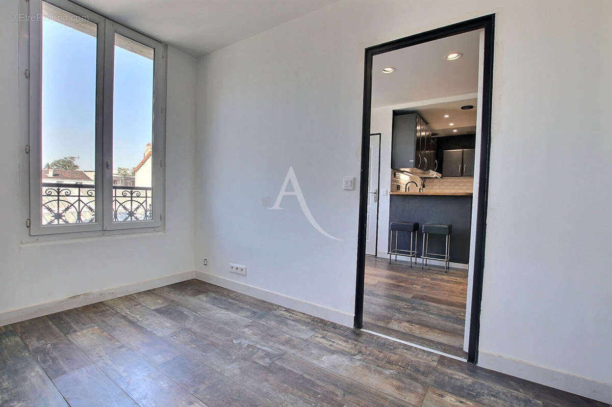 Appartement à AUBERVILLIERS