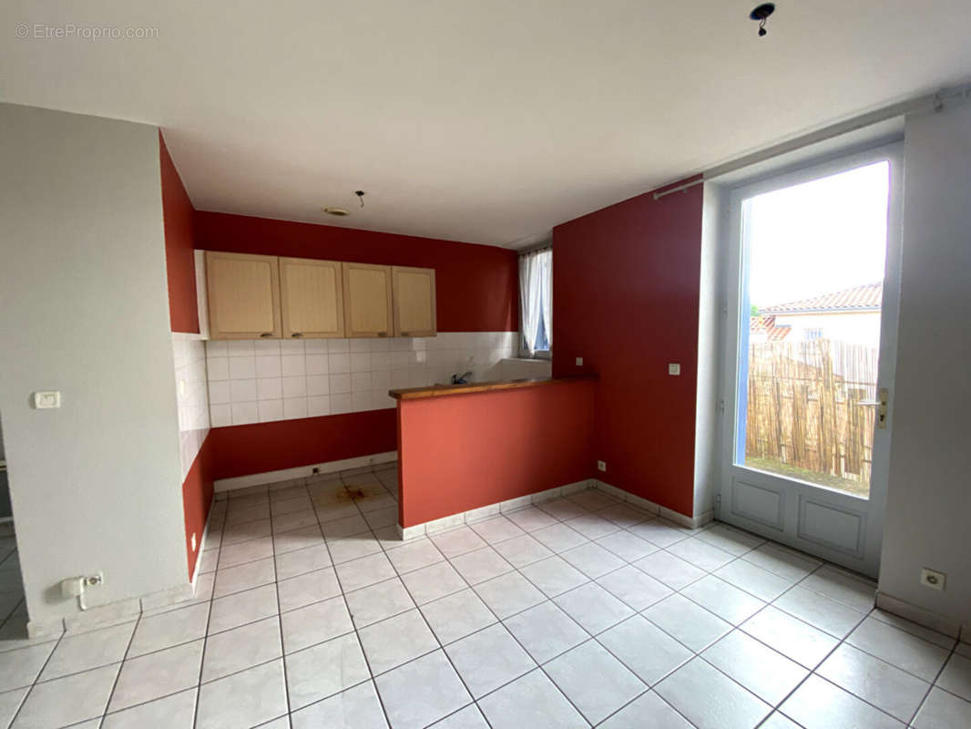 Appartement à SAINT-ROMAIN-LE-PUY