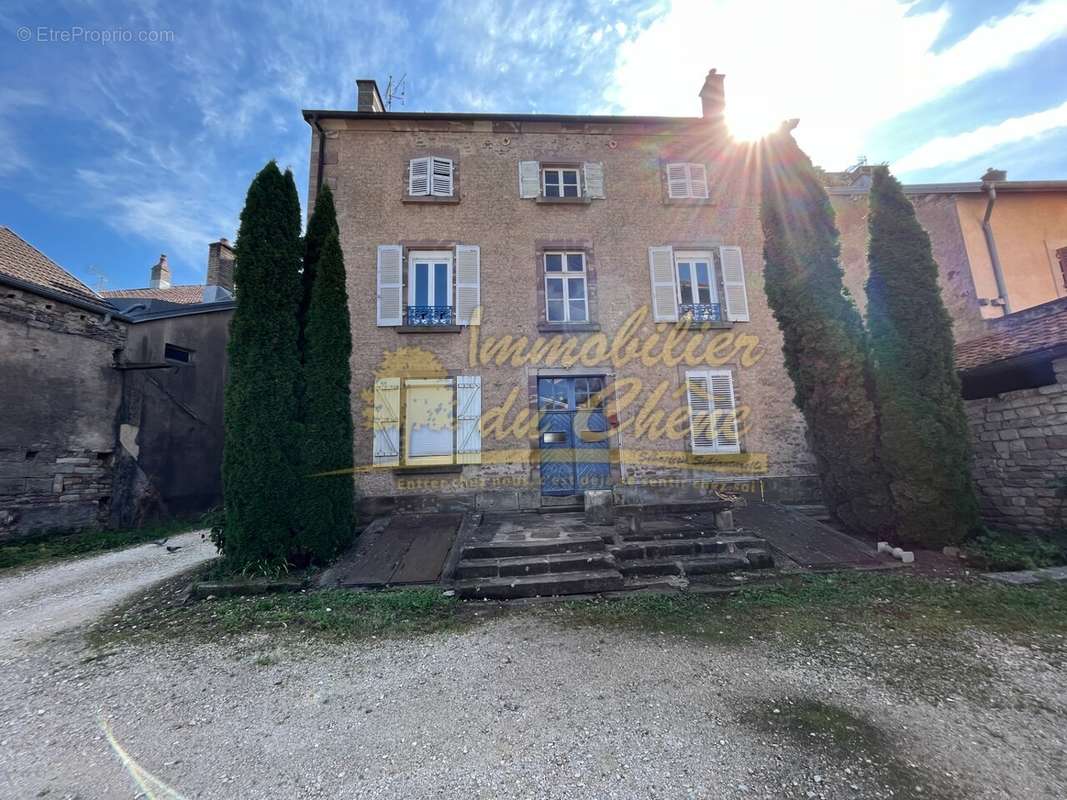 Appartement à LUXEUIL-LES-BAINS