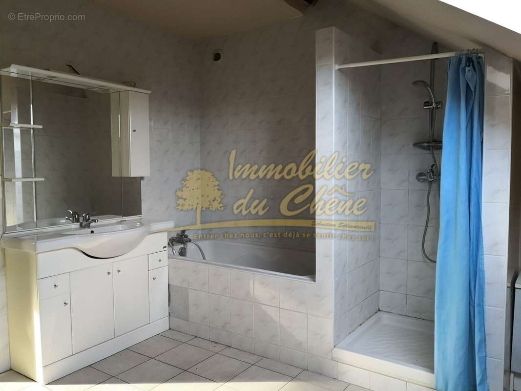 Appartement à LUXEUIL-LES-BAINS