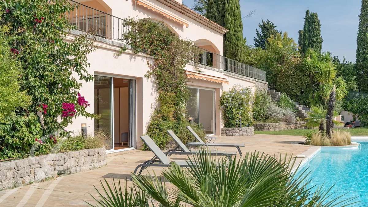 Maison à MOUGINS