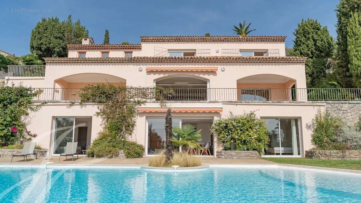 Maison à MOUGINS