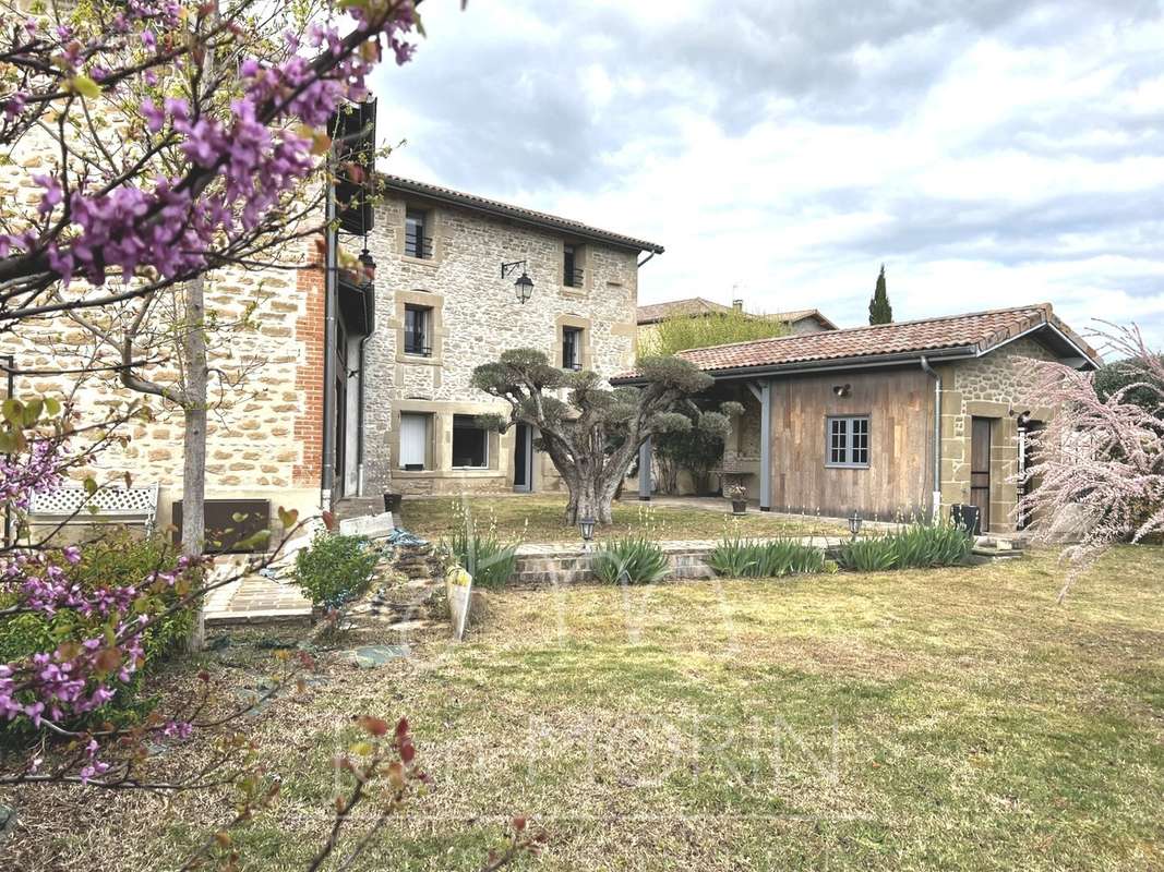 Maison à MOURS-SAINT-EUSEBE