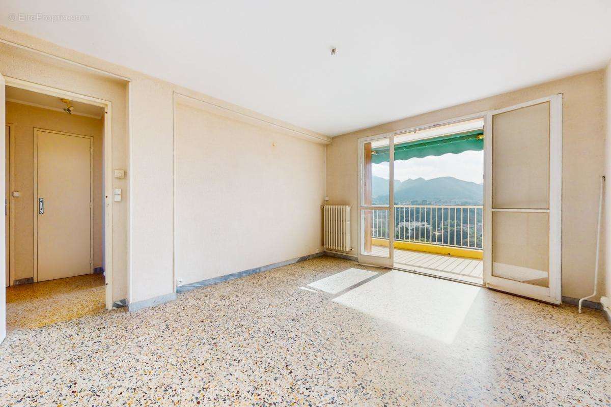 Appartement à MARSEILLE-10E