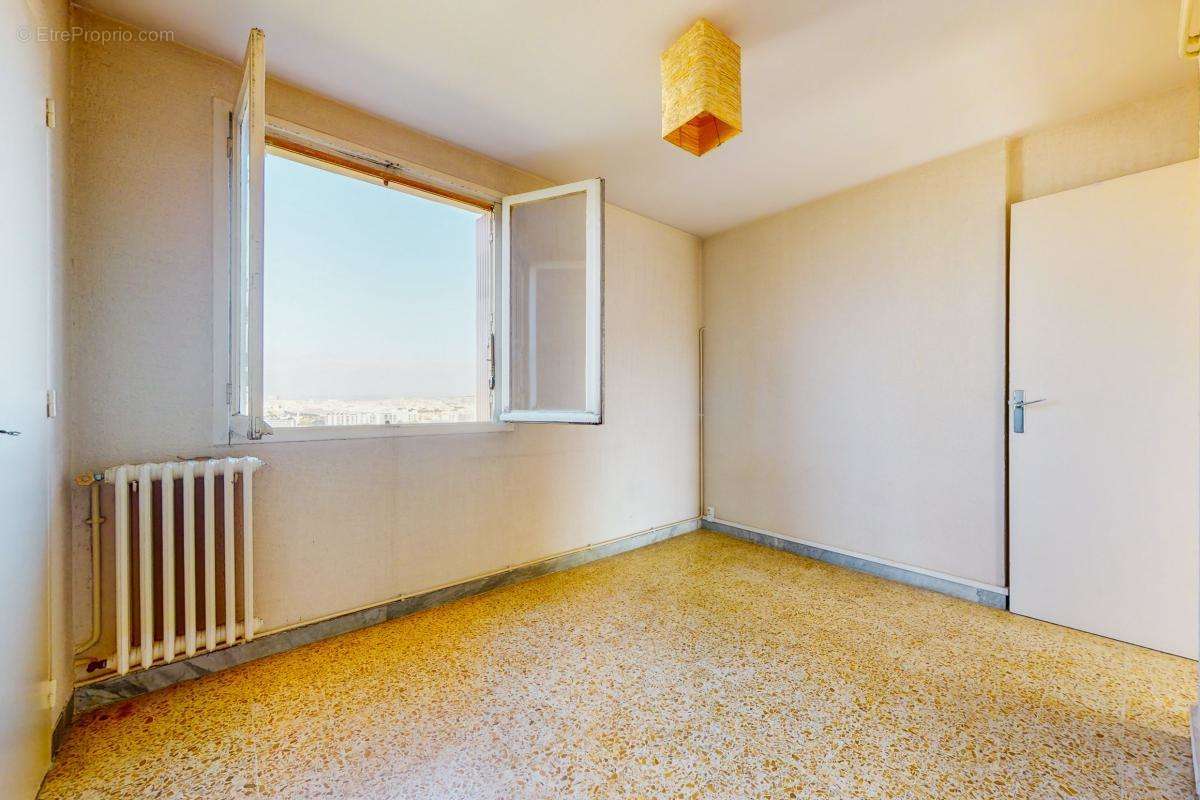 Appartement à MARSEILLE-10E