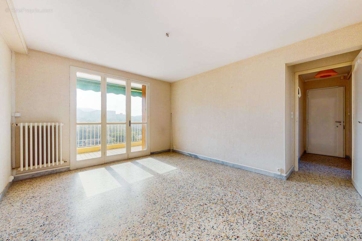 Appartement à MARSEILLE-10E