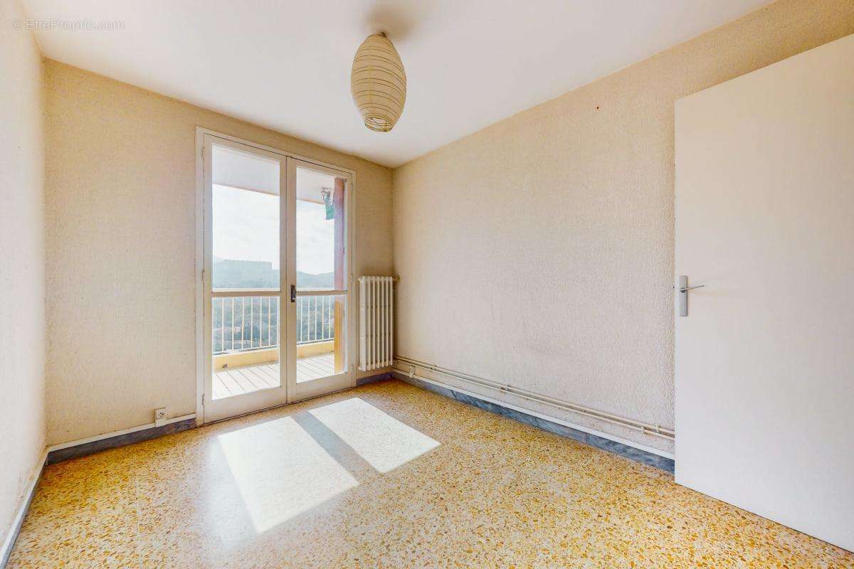 Appartement à MARSEILLE-10E