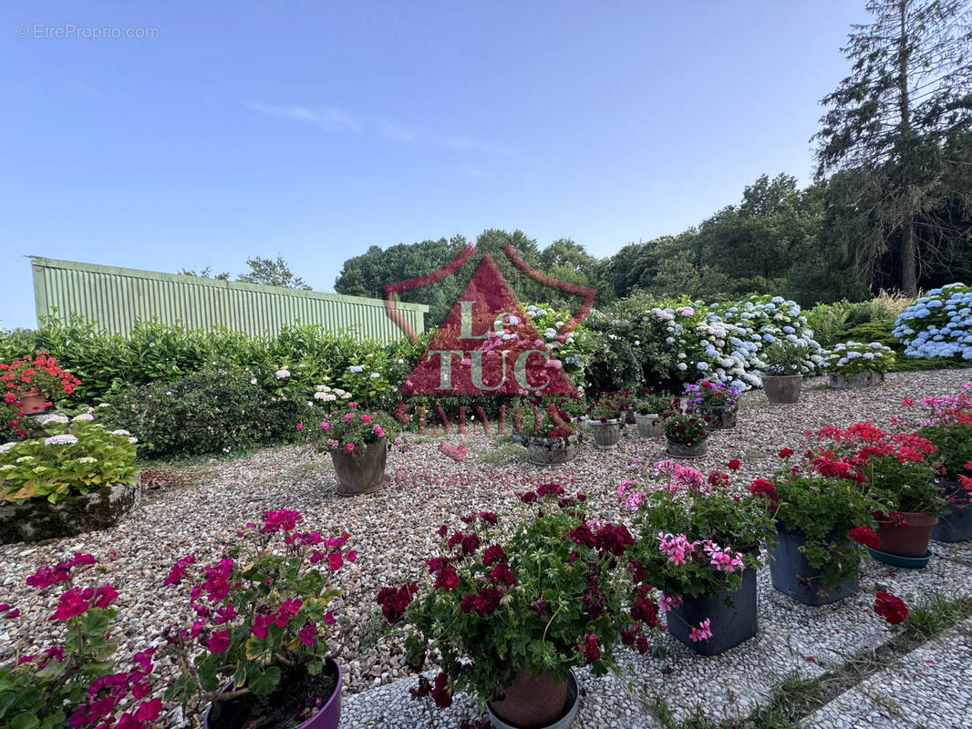 Maison à SECONDIGNY