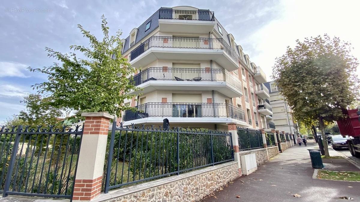 Appartement à LE RAINCY