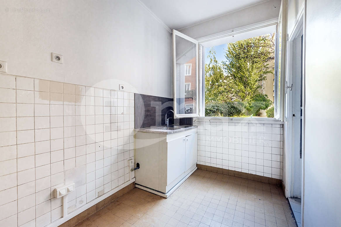 Appartement à COURBEVOIE