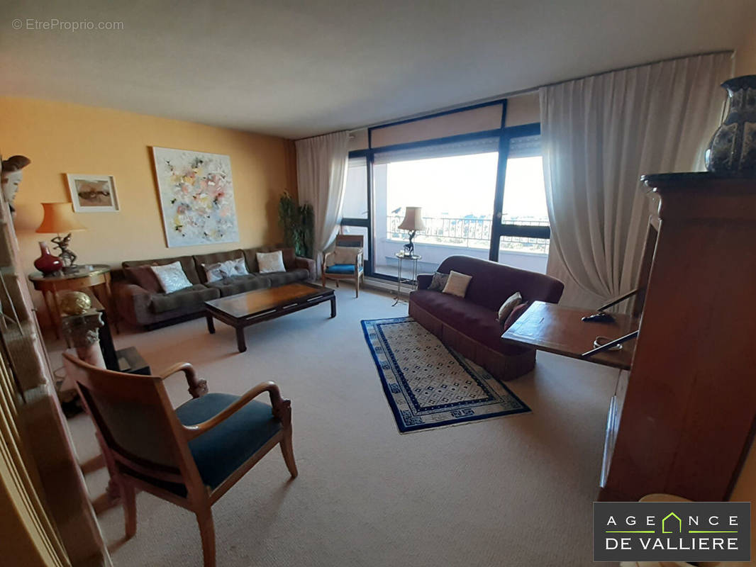 Appartement à NANTERRE