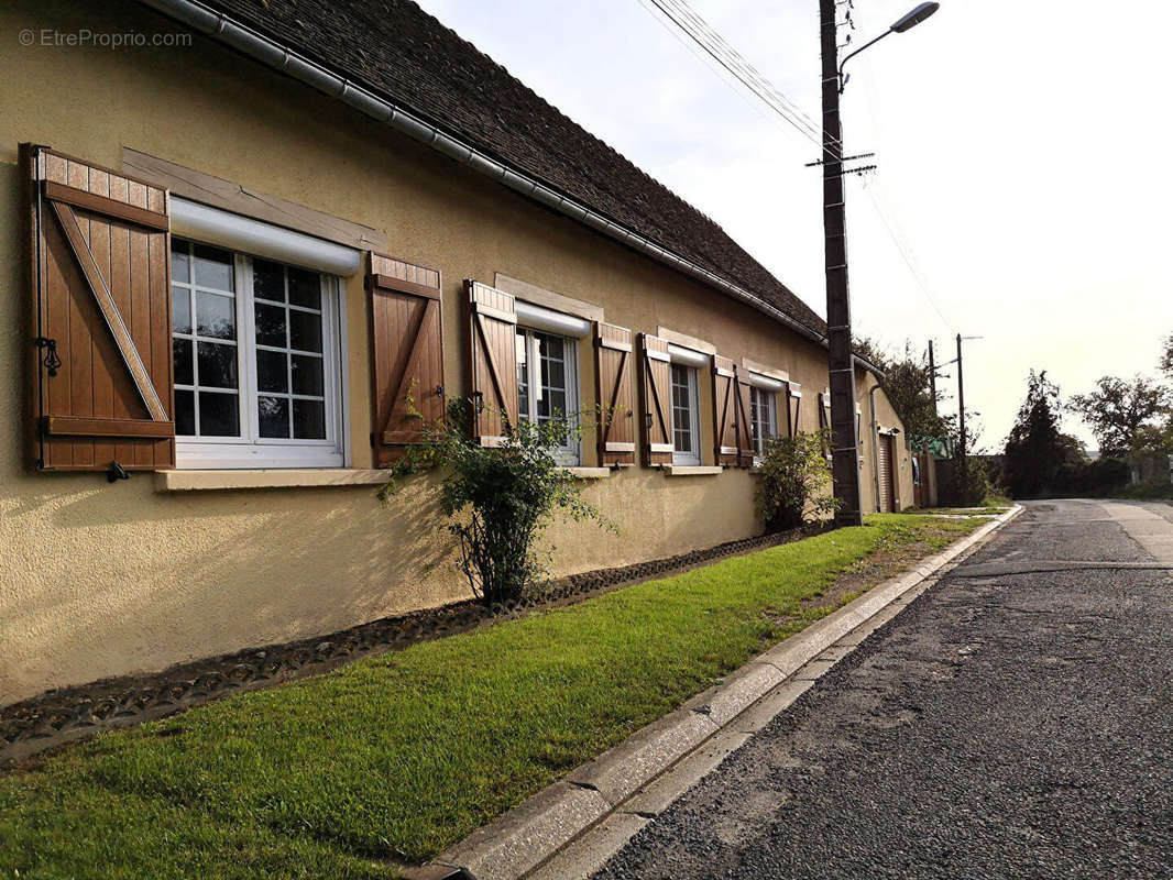 Maison à COURVILLE-SUR-EURE