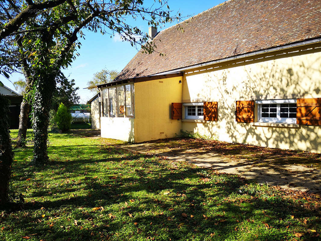 Maison à COURVILLE-SUR-EURE