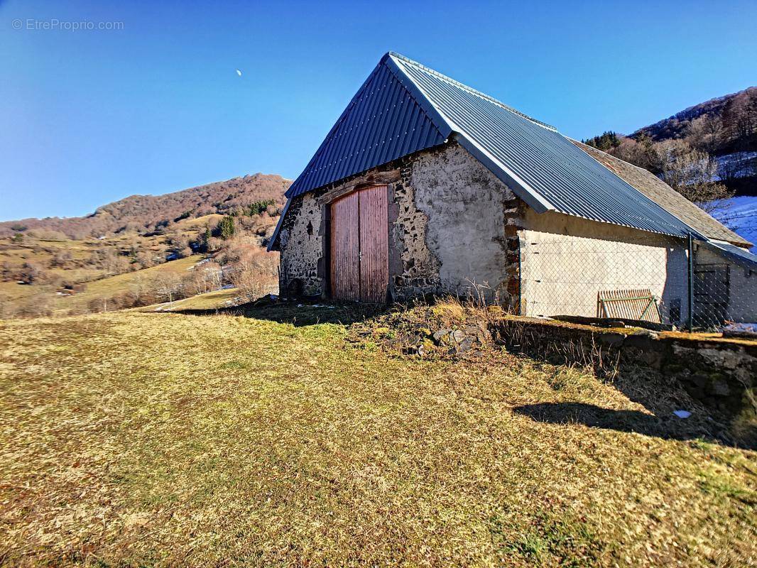 Appartement à COMPAINS