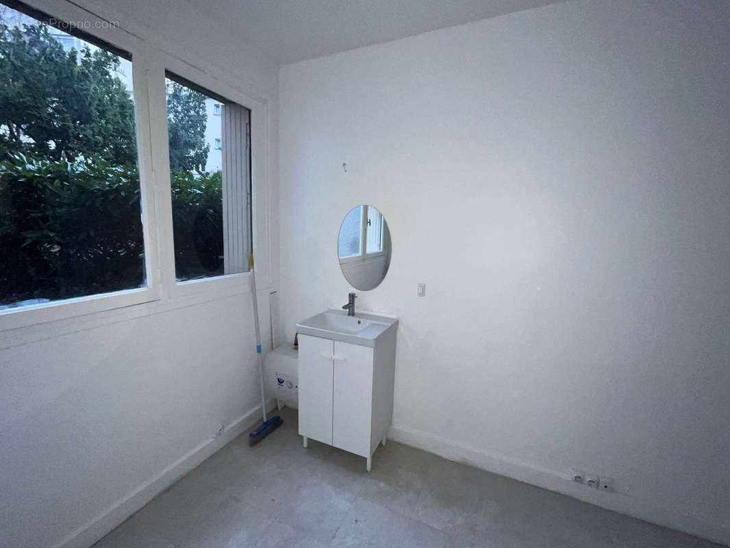 Appartement à PARIS-14E