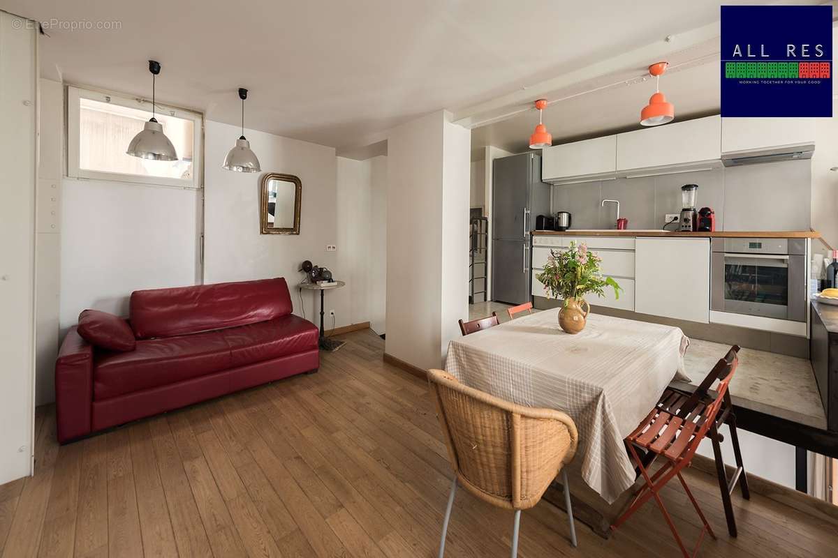 Appartement à PARIS-10E