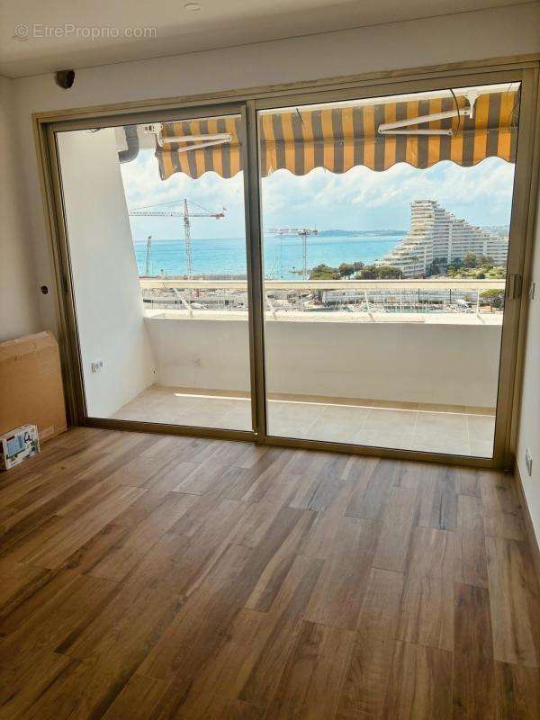 Appartement à VILLENEUVE-LOUBET