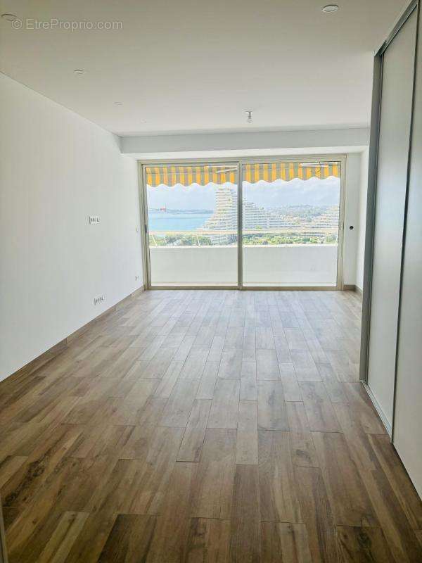 Appartement à VILLENEUVE-LOUBET