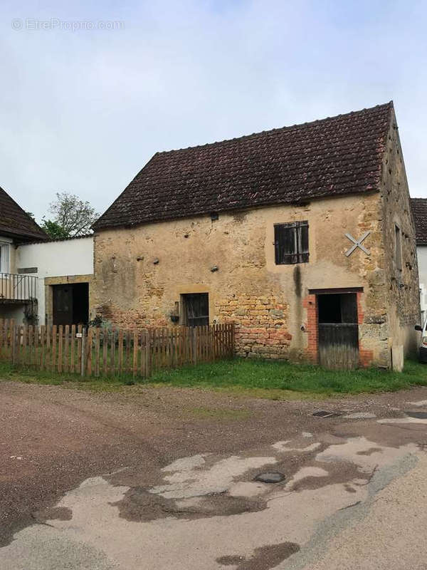 Maison à TANNAY