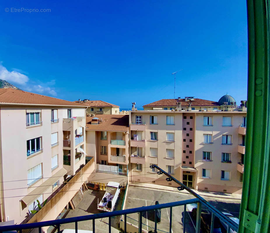 Appartement à BEAULIEU-SUR-MER