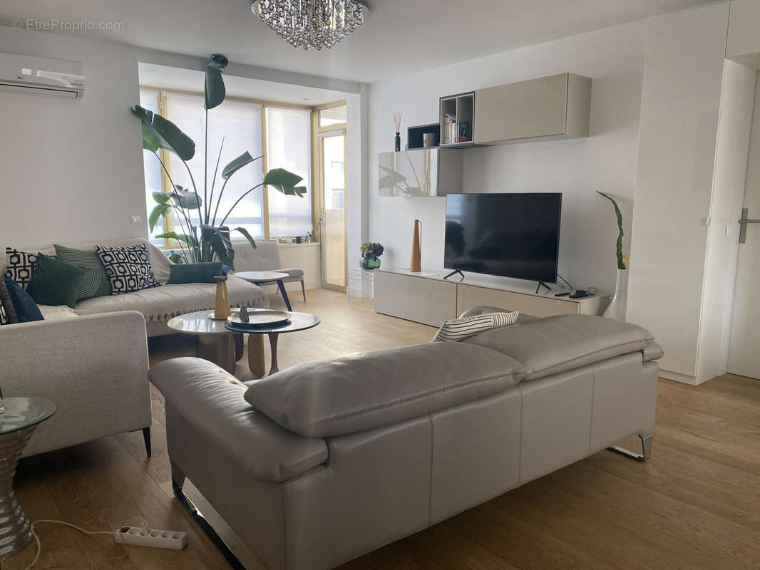 Appartement à LEVALLOIS-PERRET