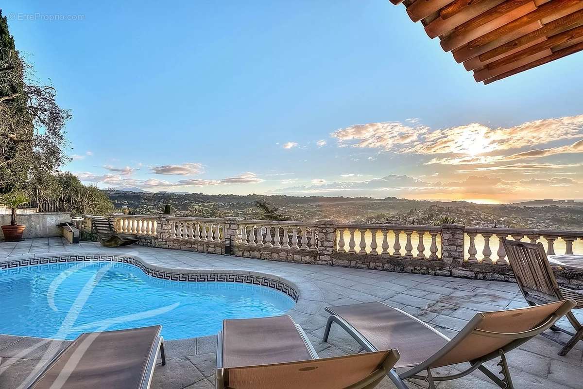 Maison à LA COLLE-SUR-LOUP