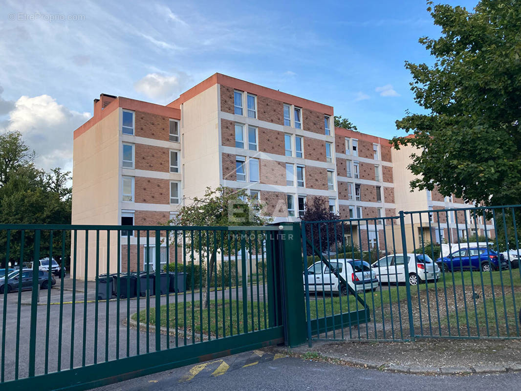 Appartement à SAINT-PIERRE-LES-ELBEUF