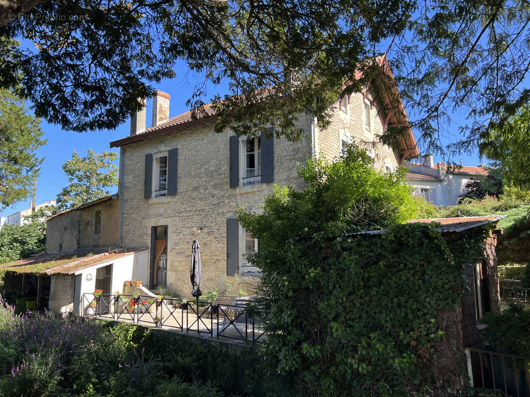 Maison à SAINT-JEAN-D&#039;ANGELY