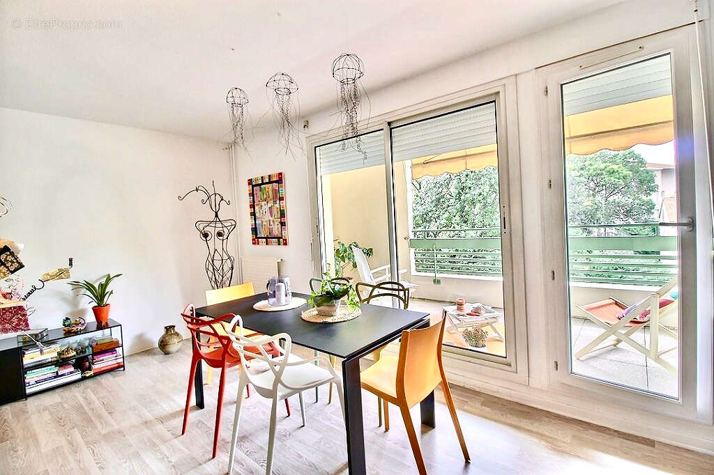 Appartement à MARSEILLE-8E