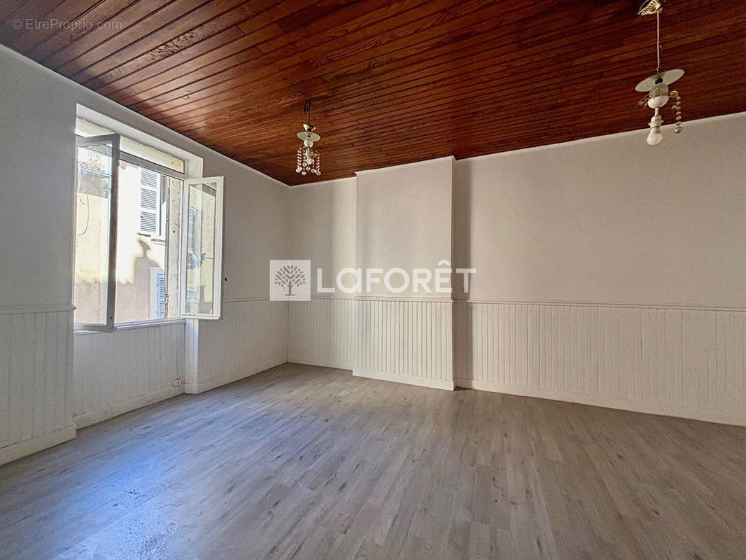 Appartement à MARSEILLE-6E