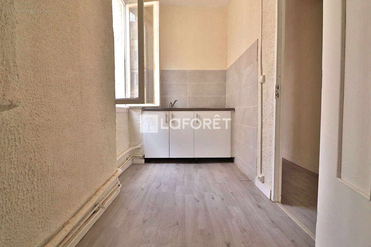 Appartement à MARSEILLE-6E