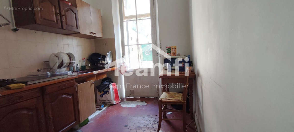 Appartement à MARSEILLE-3E